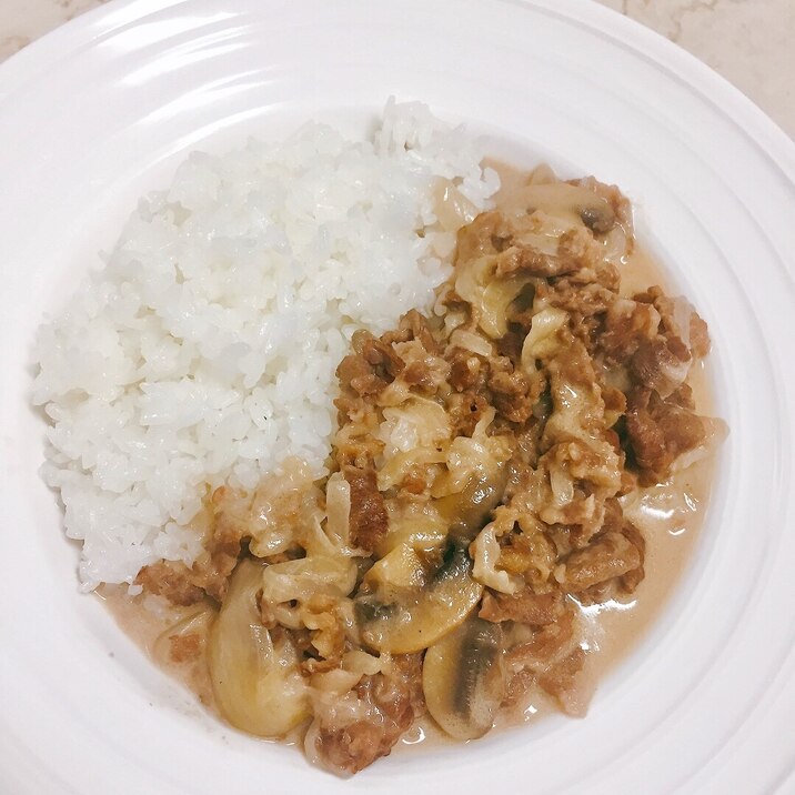 ビーフストロガノフ★サワークリームでシンプル!簡単